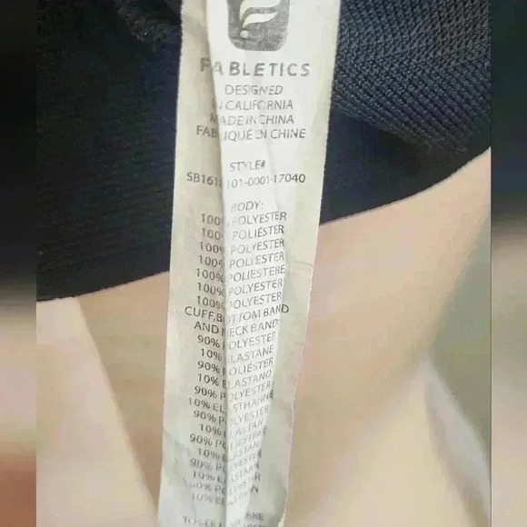 Fabletics Lola Long Sleeve Athletic Top M Crew Neck Pullover Activewear Black - Picture 8 of 10